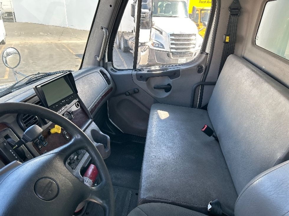 Medium Duty Box Truck-Light and Medium Duty Trucks-Freightliner-2018-M2-Torrance-CA-155,858\n\t\tmiles-$ 52,500 - Image 19