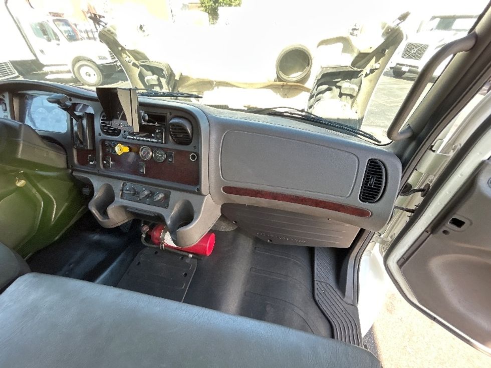 Medium Duty Box Truck-Light and Medium Duty Trucks-Freightliner-2018-M2-Torrance-CA-155,858\n\t\tmiles-$ 52,500 - Image 21