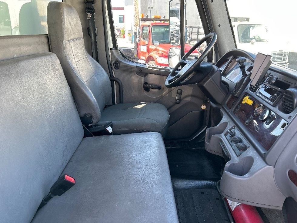 Medium Duty Box Truck-Light and Medium Duty Trucks-Freightliner-2018-M2-Torrance-CA-155,858\n\t\tmiles-$ 52,500 - Image 22
