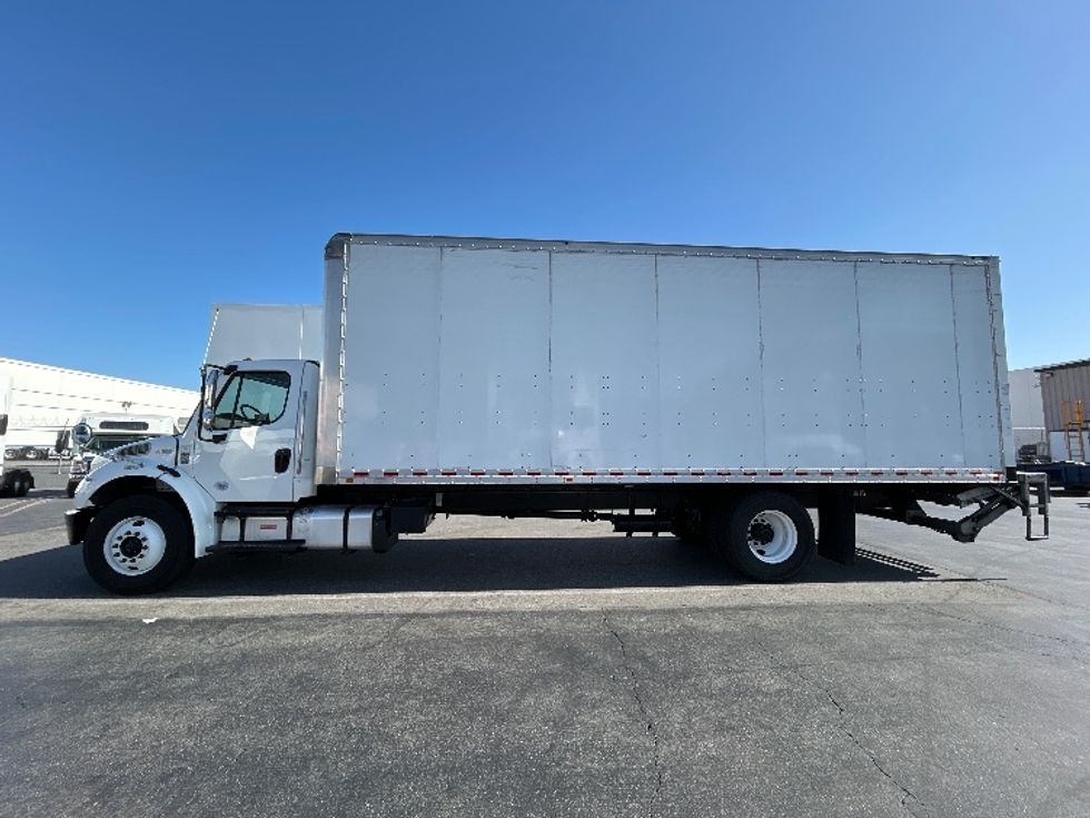 Medium Duty Box Truck-Light and Medium Duty Trucks-Freightliner-2018-M2-Torrance-CA-155,858\n\t\tmiles-$ 52,500 - Image 4