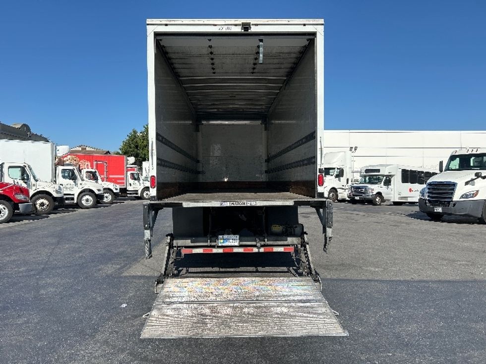 Medium Duty Box Truck-Light and Medium Duty Trucks-Freightliner-2018-M2-Torrance-CA-155,858\n\t\tmiles-$ 52,500 - Image 9