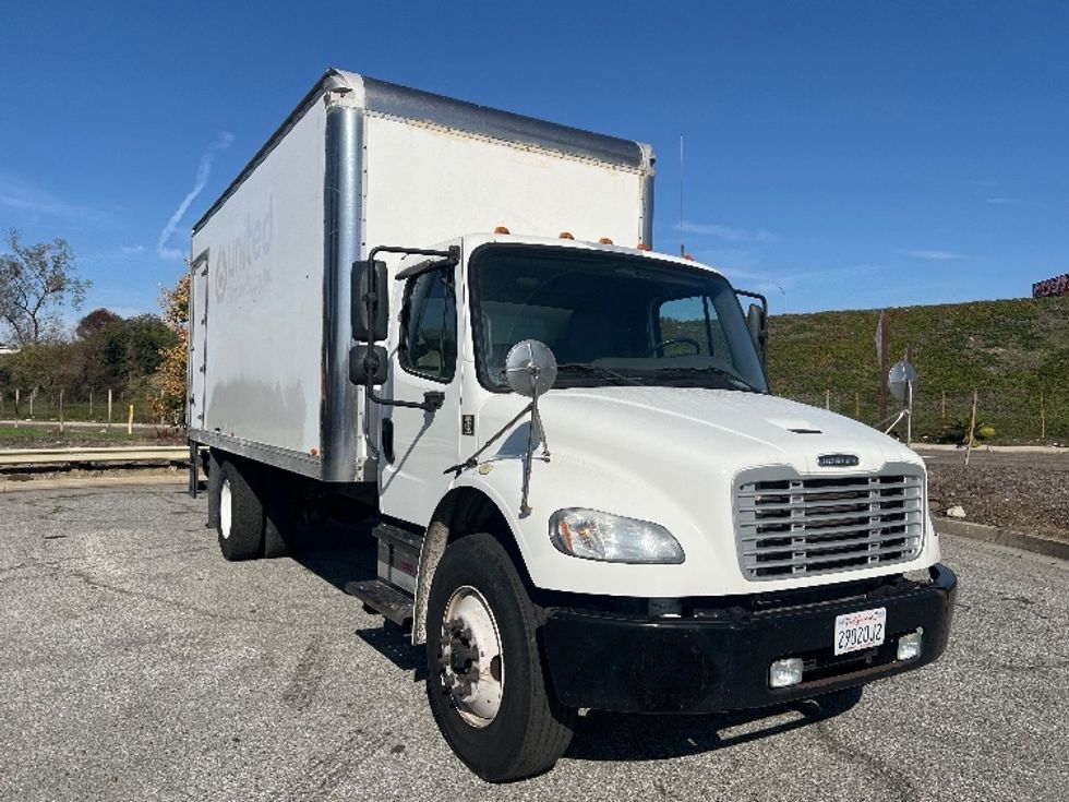 Medium Duty Box Truck-Light and Medium Duty Trucks-Freightliner-2018-M2-Torrance-CA-177,661\n\t\tmiles-$ 30,500 - Image 1