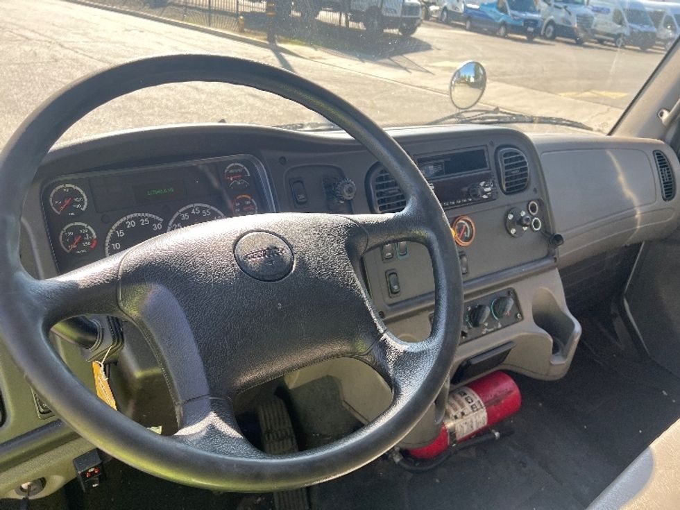 Medium Duty Box Truck-Light and Medium Duty Trucks-Freightliner-2018-M2-Torrance-CA-177,661\n\t\tmiles-$ 30,500 - Image 17