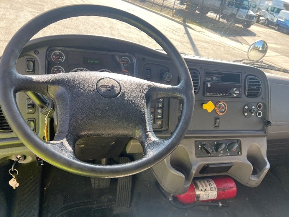 Medium Duty Box Truck-Light and Medium Duty Trucks-Freightliner-2018-M2-Torrance-CA-177,661\n\t\tmiles-$ 30,500 - Image 18