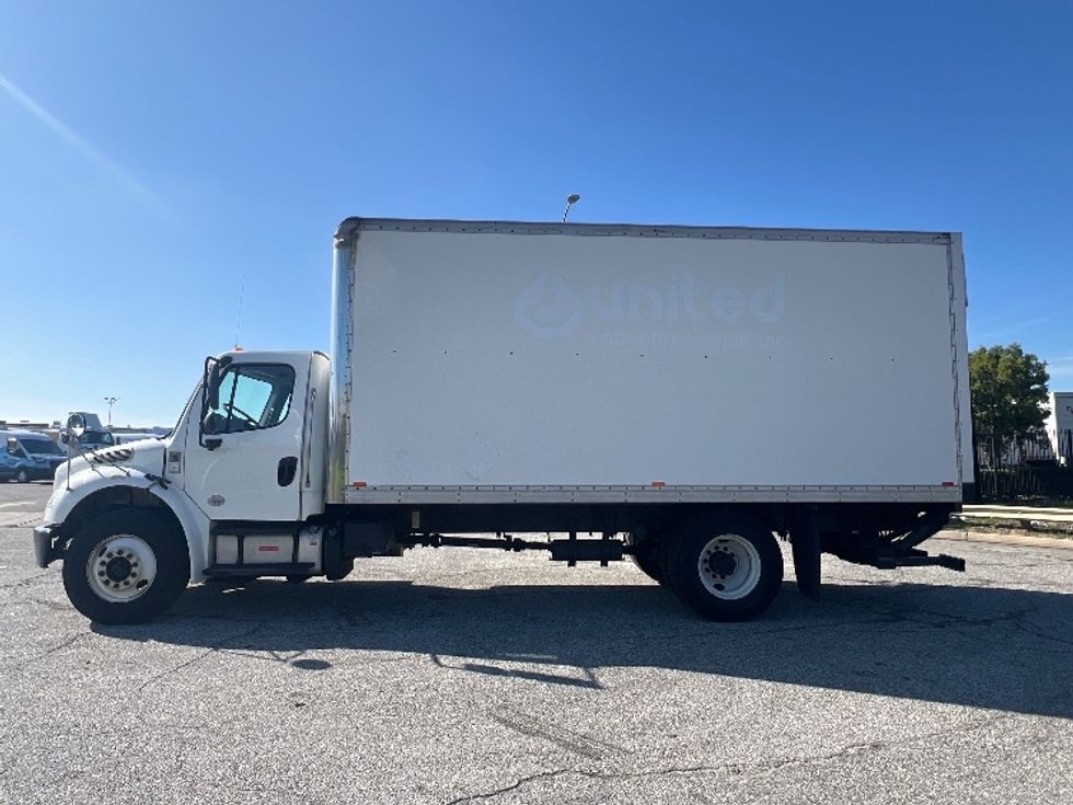 Medium Duty Box Truck-Light and Medium Duty Trucks-Freightliner-2018-M2-Torrance-CA-177,661\n\t\tmiles-$ 30,500 - Image 4