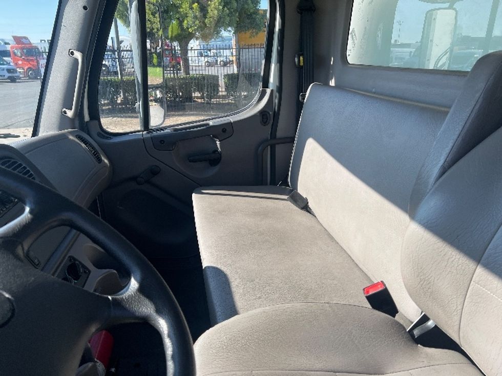 Medium Duty Box Truck-Light and Medium Duty Trucks-Freightliner-2018-M2-Torrance-CA-179,626\n\t\tmiles-$ 30,250 - Image 19