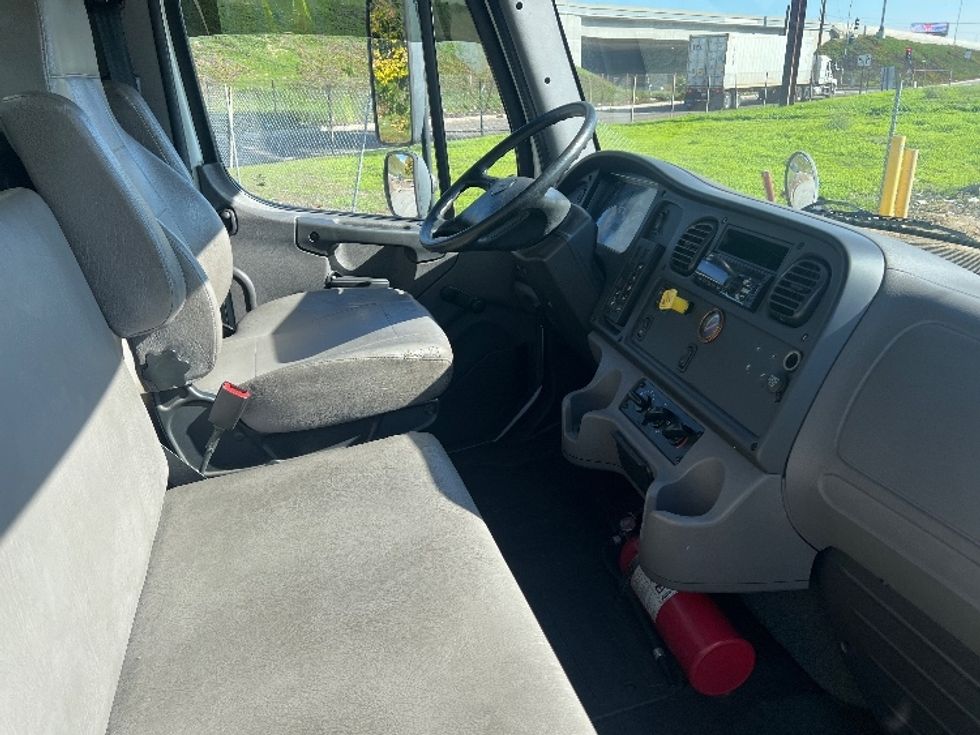 Medium Duty Box Truck-Light and Medium Duty Trucks-Freightliner-2018-M2-Torrance-CA-179,626\n\t\tmiles-$ 30,250 - Image 22