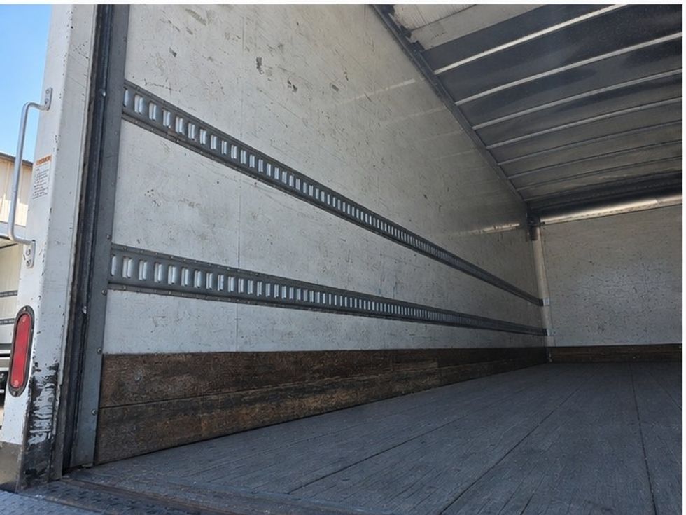 Medium Duty Box Truck-Light and Medium Duty Trucks-Freightliner-2018-M2-Torrance-CA-201,996\n\t\tmiles-$ 44,000 - Image 11