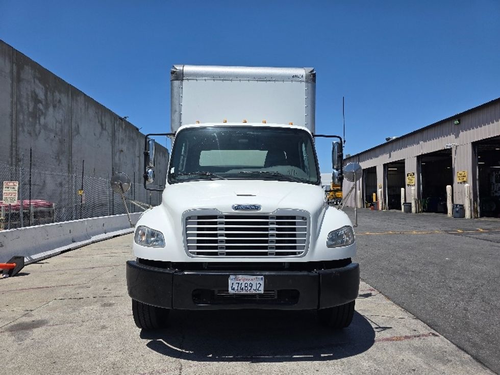 Medium Duty Box Truck-Light and Medium Duty Trucks-Freightliner-2018-M2-Torrance-CA-201,996\n\t\tmiles-$ 44,000 - Image 2