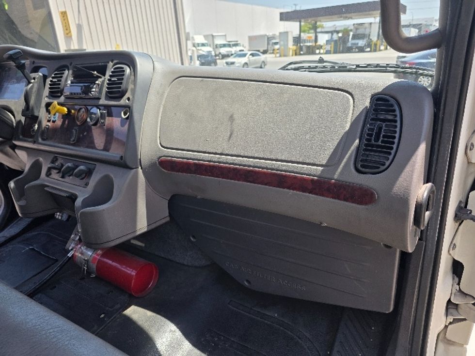 Medium Duty Box Truck-Light and Medium Duty Trucks-Freightliner-2018-M2-Torrance-CA-201,996\n\t\tmiles-$ 44,000 - Image 21