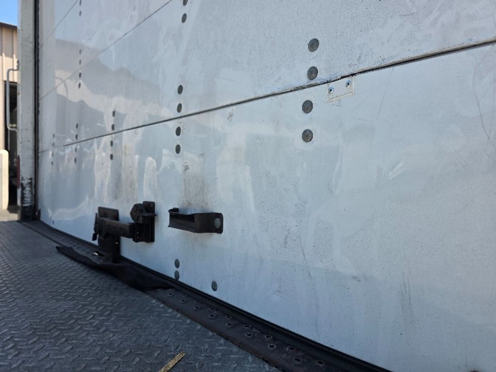 Medium Duty Box Truck-Light and Medium Duty Trucks-Freightliner-2018-M2-Torrance-CA-201,996\n\t\tmiles-$ 44,000 - Image 26