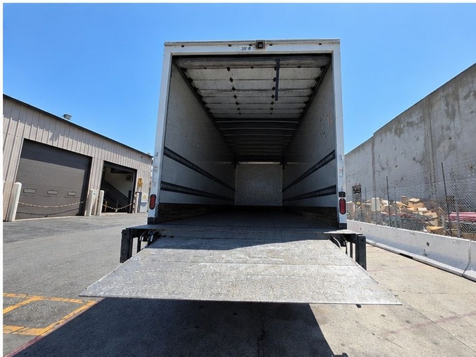 Medium Duty Box Truck-Light and Medium Duty Trucks-Freightliner-2018-M2-Torrance-CA-201,996\n\t\tmiles-$ 44,000 - Image 9