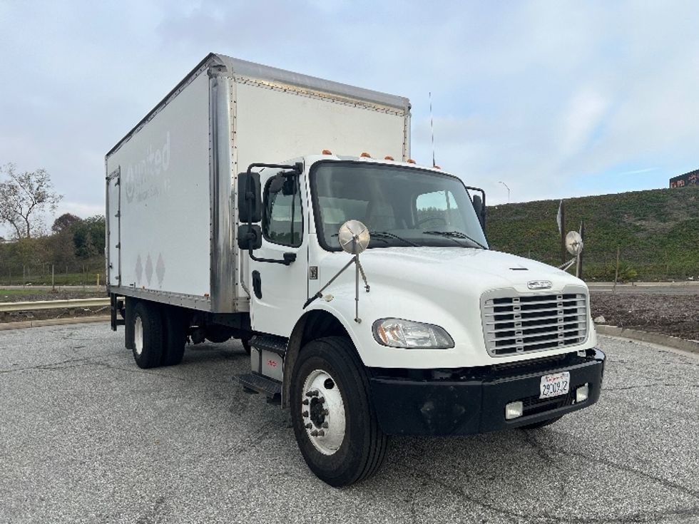Medium Duty Box Truck-Light and Medium Duty Trucks-Freightliner-2018-M2-Torrance-CA-203,915\n\t\tmiles-$ 27,250 - Image 1