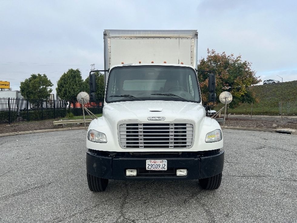 Medium Duty Box Truck-Light and Medium Duty Trucks-Freightliner-2018-M2-Torrance-CA-203,915\n\t\tmiles-$ 27,250 - Image 2