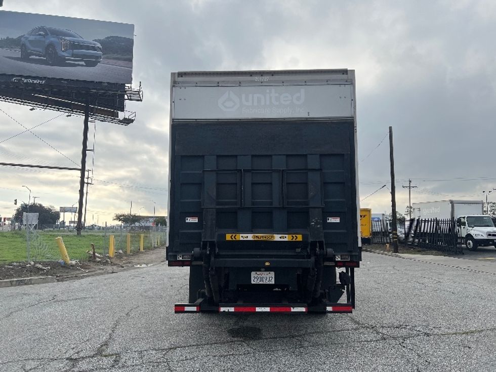 Medium Duty Box Truck-Light and Medium Duty Trucks-Freightliner-2018-M2-Torrance-CA-203,915\n\t\tmiles-$ 27,250 - Image 7