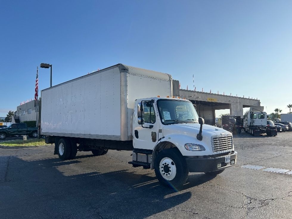 Medium Duty Box Truck-Light and Medium Duty Trucks-Freightliner-2018-M2-Torrance-CA-270,934\n\t\tmiles-$ 27,250 - Image 1