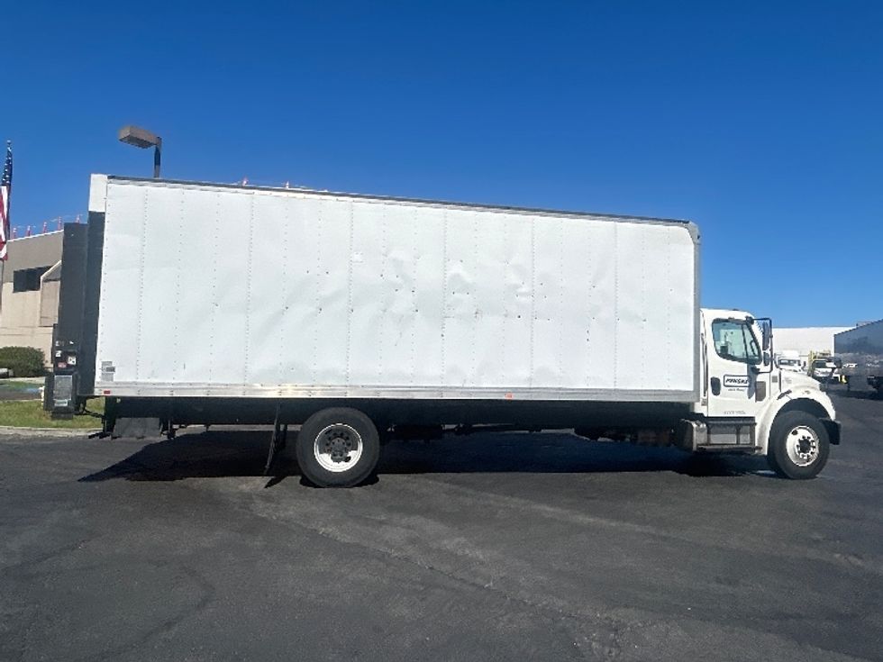 Medium Duty Box Truck-Light and Medium Duty Trucks-Freightliner-2018-M2-Torrance-CA-270,934\n\t\tmiles-$ 27,250 - Image 15