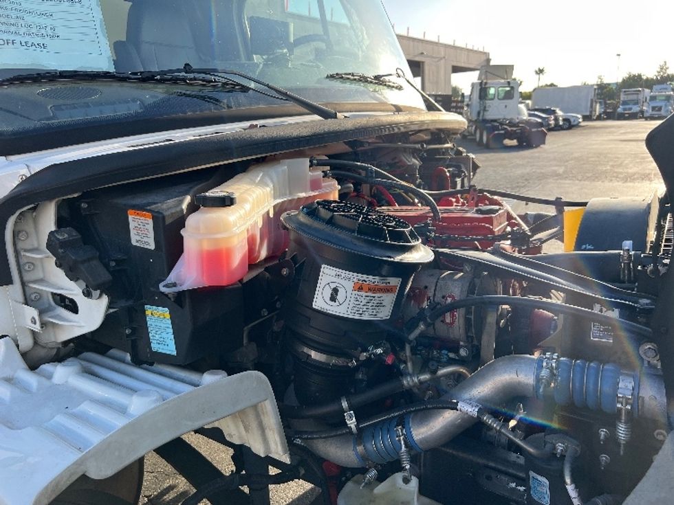 Medium Duty Box Truck-Light and Medium Duty Trucks-Freightliner-2018-M2-Torrance-CA-270,934\n\t\tmiles-$ 27,250 - Image 23