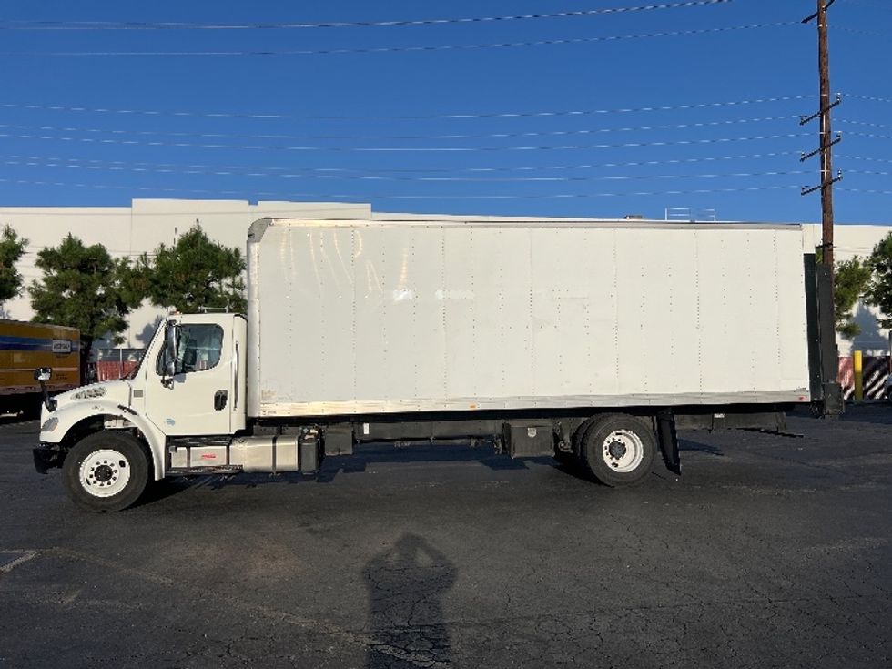 Medium Duty Box Truck-Light and Medium Duty Trucks-Freightliner-2018-M2-Torrance-CA-270,934\n\t\tmiles-$ 27,250 - Image 4