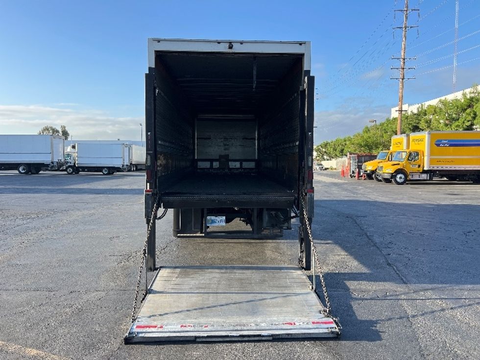 Medium Duty Box Truck-Light and Medium Duty Trucks-Freightliner-2018-M2-Torrance-CA-270,934\n\t\tmiles-$ 27,250 - Image 9