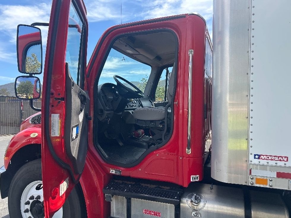 Medium Duty Box Truck-Light and Medium Duty Trucks-Freightliner-2018-M2-Torrance-CA-284,696\n\t\tmiles-$ 38,750 - Image 16