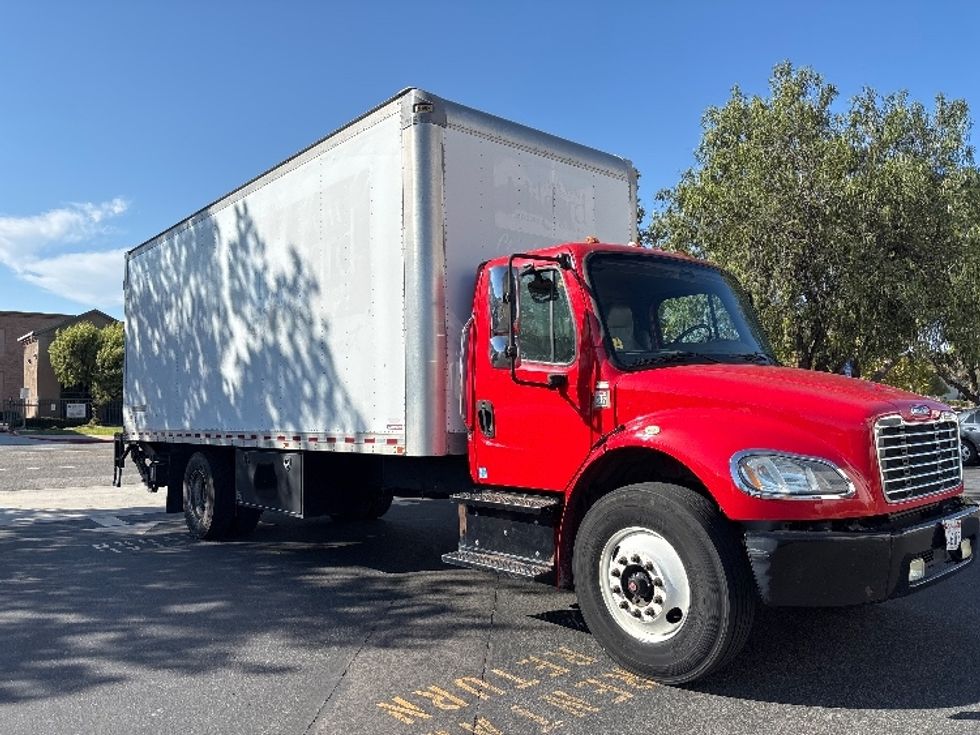 Medium Duty Box Truck-Light and Medium Duty Trucks-Freightliner-2018-M2-Torrance-CA-318,890\n\t\tmiles-$ 33,750 - Image 1