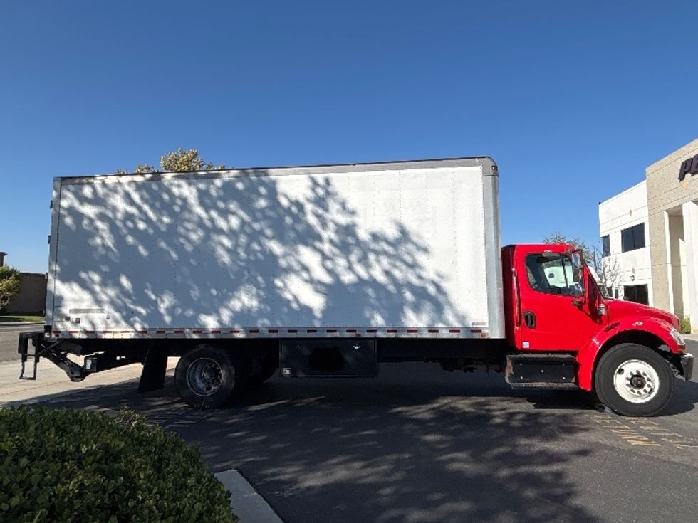Medium Duty Box Truck-Light and Medium Duty Trucks-Freightliner-2018-M2-Torrance-CA-318,890\n\t\tmiles-$ 33,750 - Image 15