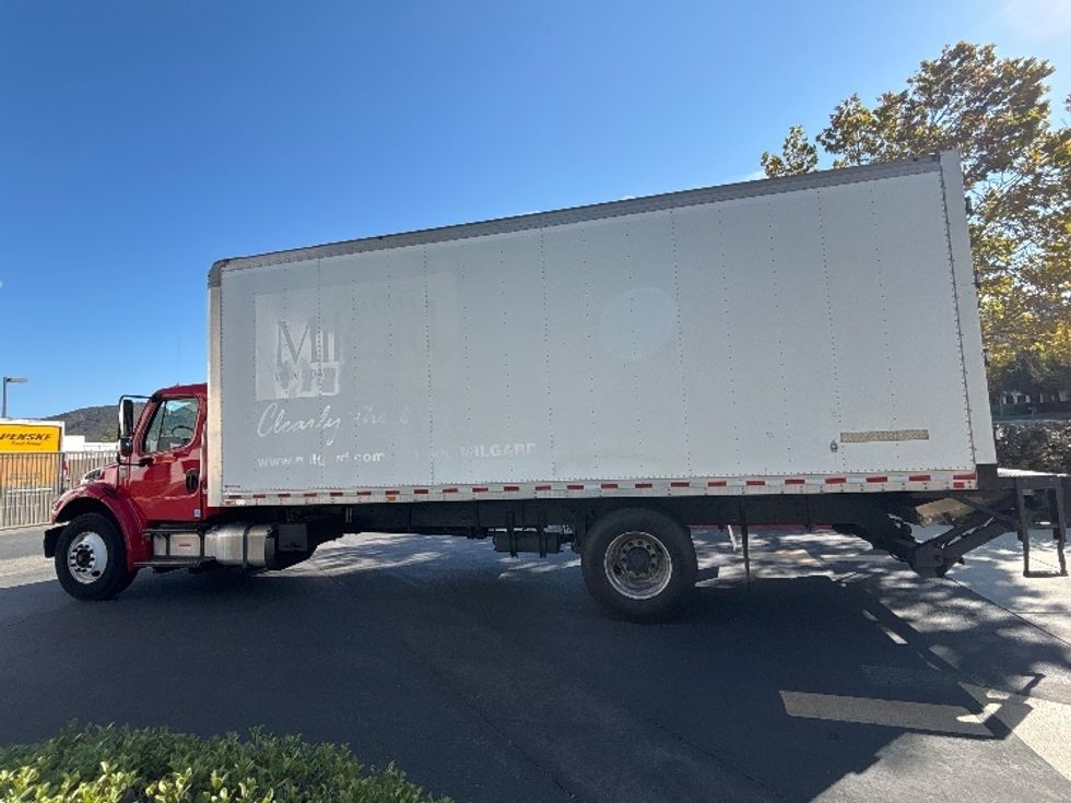Medium Duty Box Truck-Light and Medium Duty Trucks-Freightliner-2018-M2-Torrance-CA-318,890\n\t\tmiles-$ 33,750 - Image 4