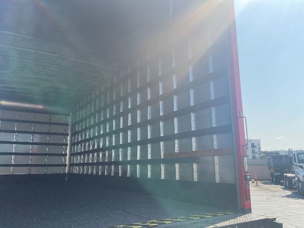Medium Duty Box Truck-Light and Medium Duty Trucks-Freightliner-2018-M2-Torrance-CA-91,450\n\t\tmiles-$ 65,750 - Image 12