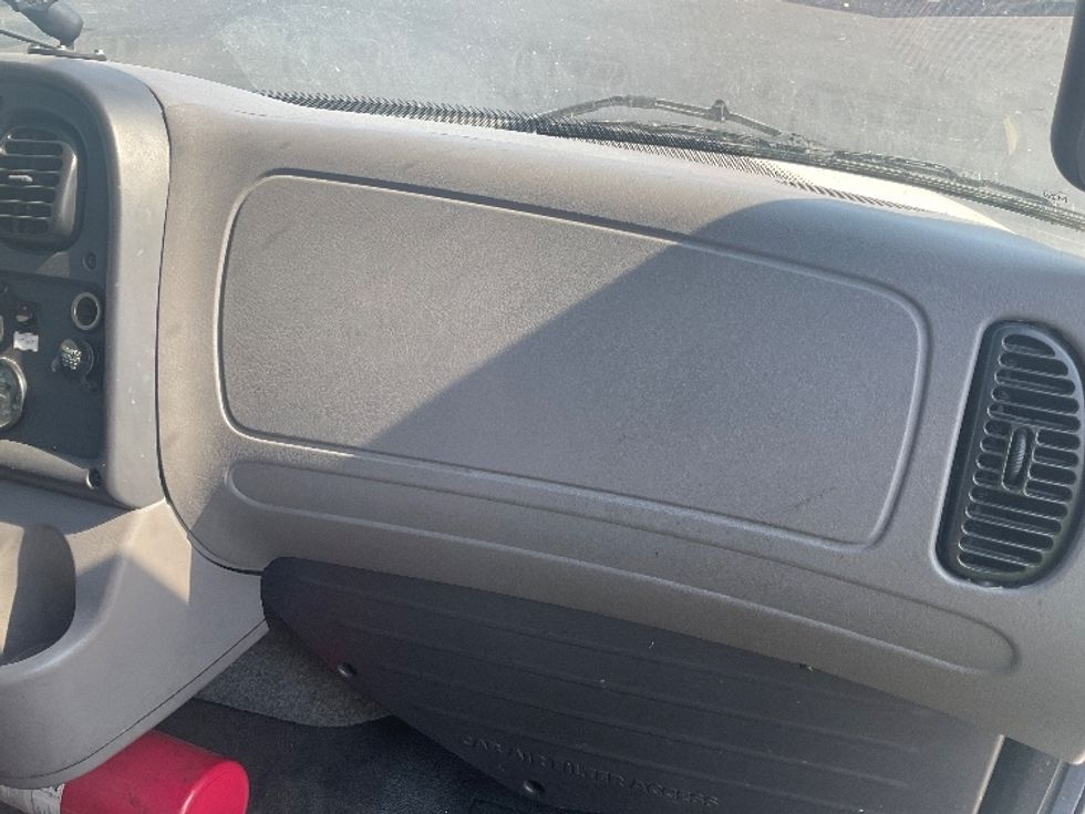 Medium Duty Box Truck-Light and Medium Duty Trucks-Freightliner-2018-M2-Torrance-CA-91,450\n\t\tmiles-$ 65,750 - Image 21