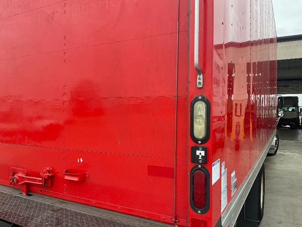 Medium Duty Box Truck-Light and Medium Duty Trucks-Freightliner-2018-M2-Torrance-CA-91,450\n\t\tmiles-$ 65,750 - Image 27