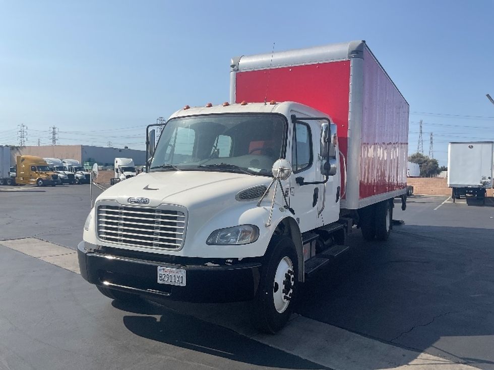 Medium Duty Box Truck-Light and Medium Duty Trucks-Freightliner-2018-M2-Torrance-CA-91,450\n\t\tmiles-$ 65,750 - Image 3