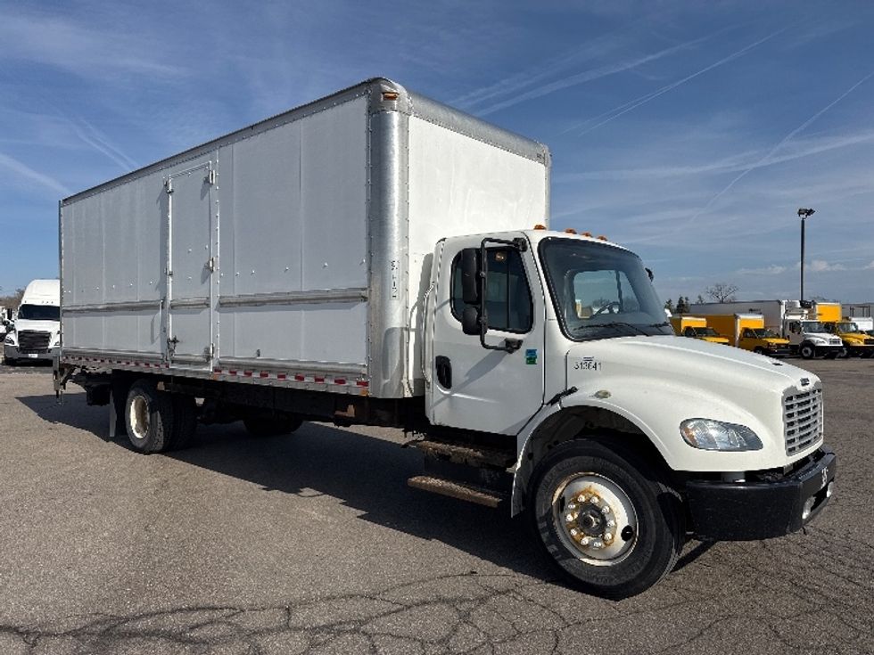 Medium Duty Box Truck-Light and Medium Duty Trucks-Freightliner-2018-M2-Warren-MI-145,262\n\t\tmiles-$ 52,000 - Image 1