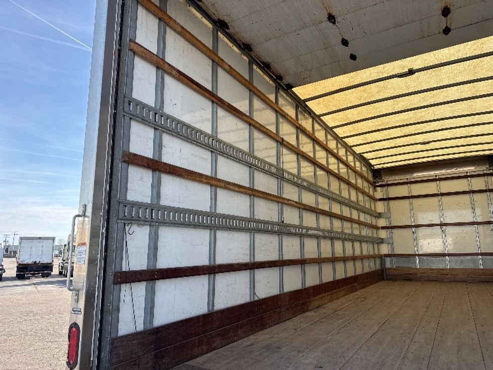 Medium Duty Box Truck-Light and Medium Duty Trucks-Freightliner-2018-M2-Warren-MI-145,262\n\t\tmiles-$ 52,000 - Image 10