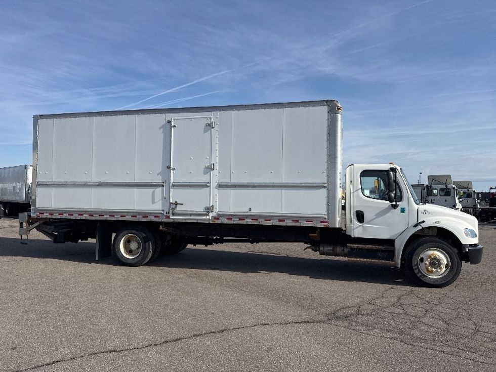 Medium Duty Box Truck-Light and Medium Duty Trucks-Freightliner-2018-M2-Warren-MI-145,262\n\t\tmiles-$ 52,000 - Image 14