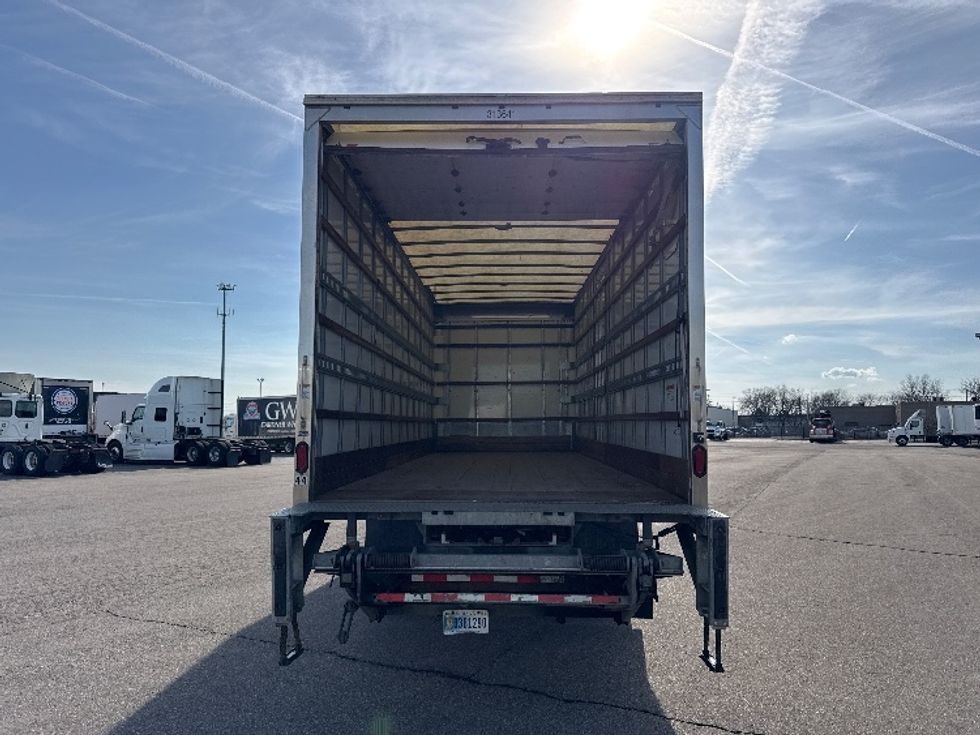 Medium Duty Box Truck-Light and Medium Duty Trucks-Freightliner-2018-M2-Warren-MI-145,262\n\t\tmiles-$ 52,000 - Image 7
