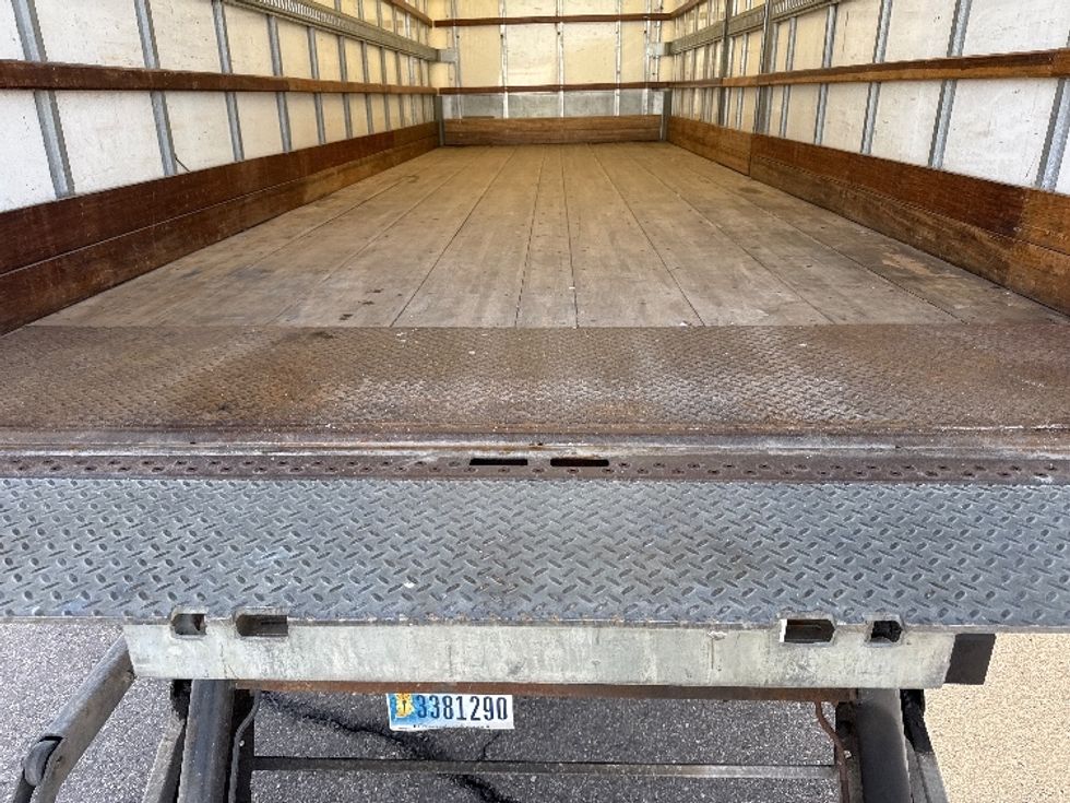 Medium Duty Box Truck-Light and Medium Duty Trucks-Freightliner-2018-M2-Warren-MI-145,262\n\t\tmiles-$ 52,000 - Image 9