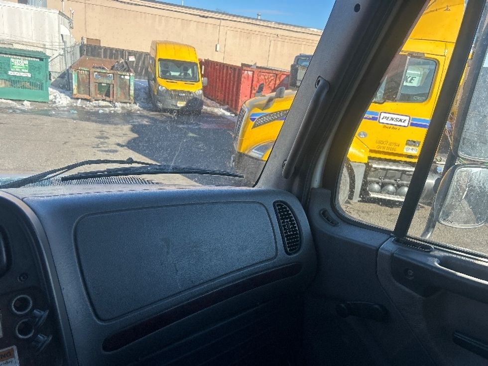 Medium Duty Box Truck-Light and Medium Duty Trucks-Freightliner-2018-M2-West Babylon-NY-174,061\n\t\tmiles-$ 43,750 - Image 21