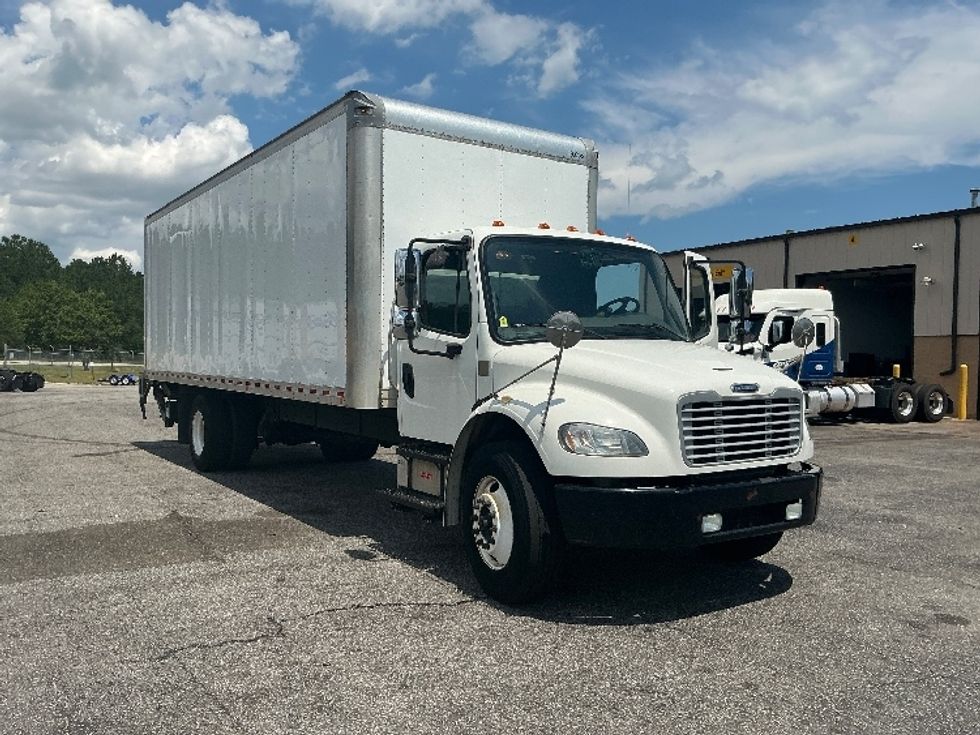 Medium Duty Box Truck-Light and Medium Duty Trucks-Freightliner-2018-M2-West Columbia-SC-246,207\n\t\tmiles-$ 39,500 - Image 1