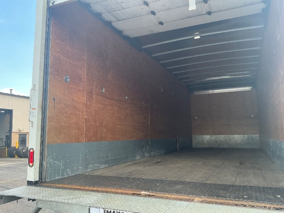 Medium Duty Box Truck-Light and Medium Duty Trucks-Freightliner-2018-M2-West Columbia-SC-246,207\n\t\tmiles-$ 39,500 - Image 11