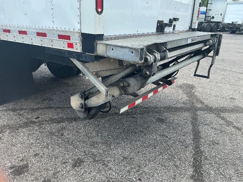 Medium Duty Box Truck-Light and Medium Duty Trucks-Freightliner-2018-M2-West Columbia-SC-246,207\n\t\tmiles-$ 39,500 - Image 28