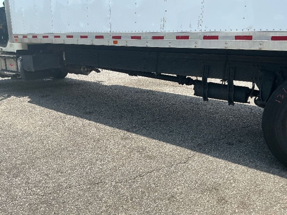 Medium Duty Box Truck-Light and Medium Duty Trucks-Freightliner-2018-M2-West Columbia-SC-246,207\n\t\tmiles-$ 39,500 - Image 5
