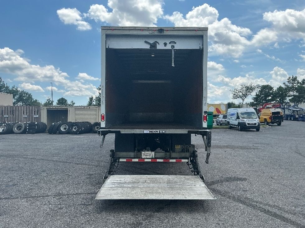 Medium Duty Box Truck-Light and Medium Duty Trucks-Freightliner-2018-M2-West Columbia-SC-246,207\n\t\tmiles-$ 39,500 - Image 9
