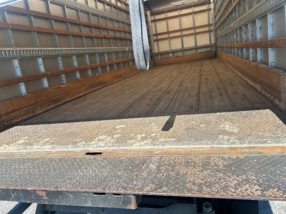 Medium Duty Box Truck-Light and Medium Duty Trucks-Freightliner-2018-M2-West Columbia-SC-315,667\n\t\tmiles-$ 31,000 - Image 10