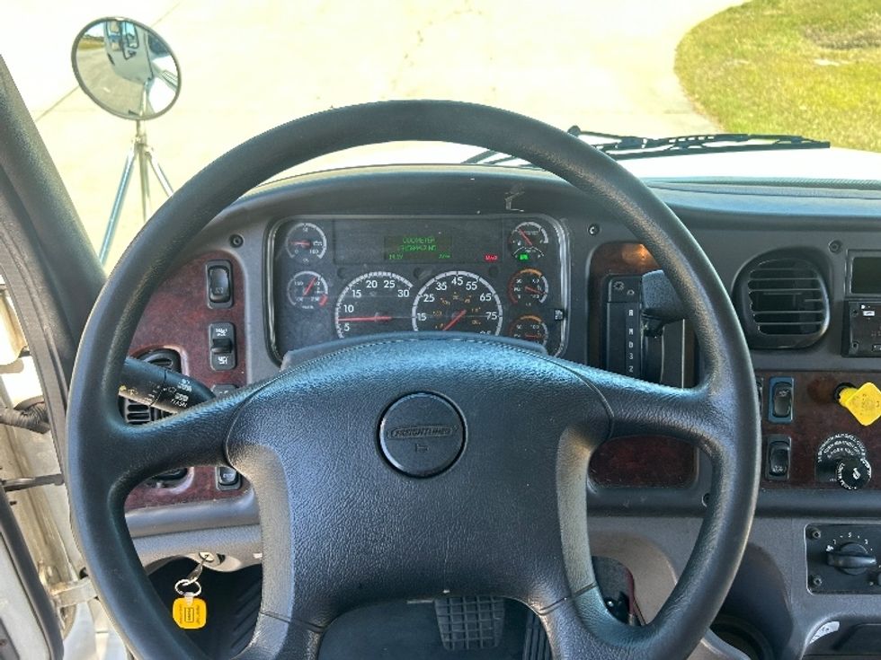 Medium Duty Box Truck-Light and Medium Duty Trucks-Freightliner-2018-M2-West Columbia-SC-315,667\n\t\tmiles-$ 31,000 - Image 18