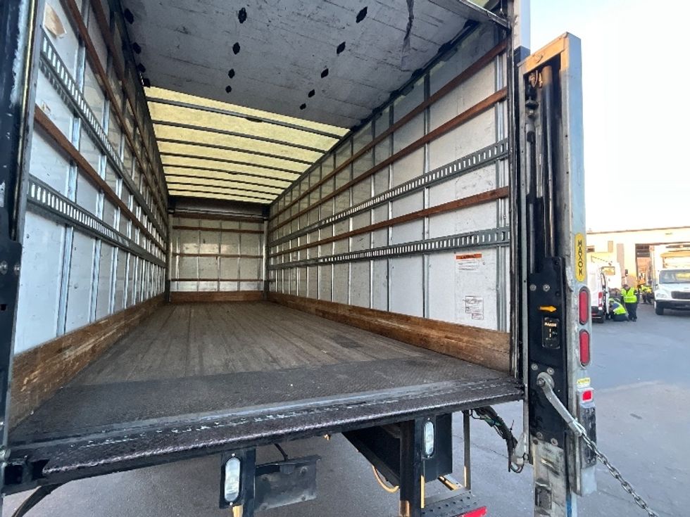 Medium Duty Box Truck-Light and Medium Duty Trucks-Freightliner-2018-M2-West Sacramento-CA-152,758\n\t\tmiles-$ 49,500 - Image 12