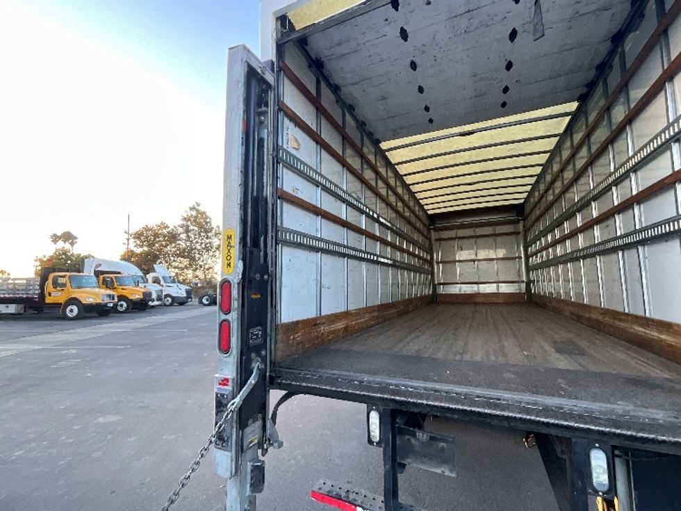Medium Duty Box Truck-Light and Medium Duty Trucks-Freightliner-2018-M2-West Sacramento-CA-152,758\n\t\tmiles-$ 49,500 - Image 11