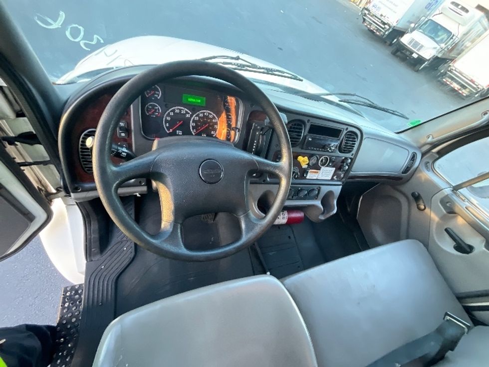 Medium Duty Box Truck-Light and Medium Duty Trucks-Freightliner-2018-M2-West Sacramento-CA-152,758\n\t\tmiles-$ 49,500 - Image 18