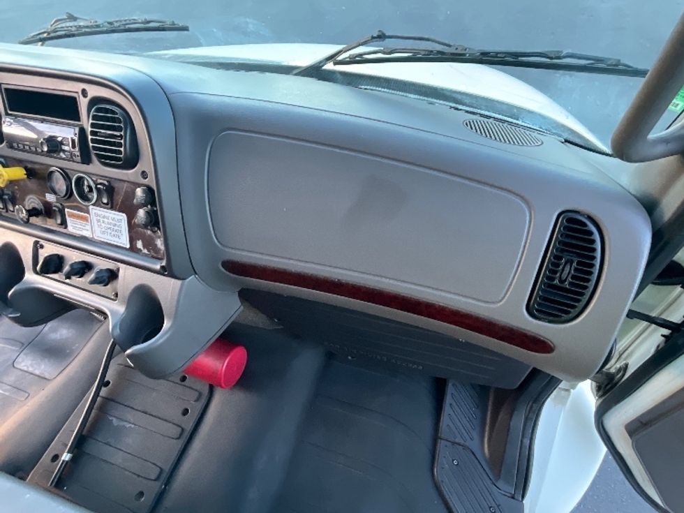 Medium Duty Box Truck-Light and Medium Duty Trucks-Freightliner-2018-M2-West Sacramento-CA-152,758\n\t\tmiles-$ 49,500 - Image 21