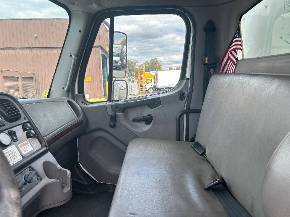 Medium Duty Box Truck-Light and Medium Duty Trucks-Freightliner-2018-M2-West Sacramento-CA-233,769\n\t\tmiles-$ 31,500 - Image 18